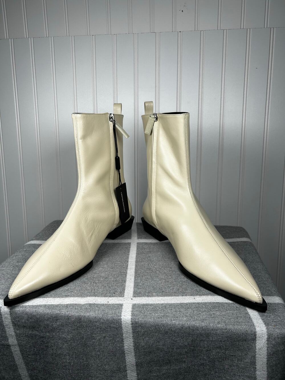 Massimo Dutti Leather Cream Ankle Boots Limited Edition pointy size 41/10 NWT